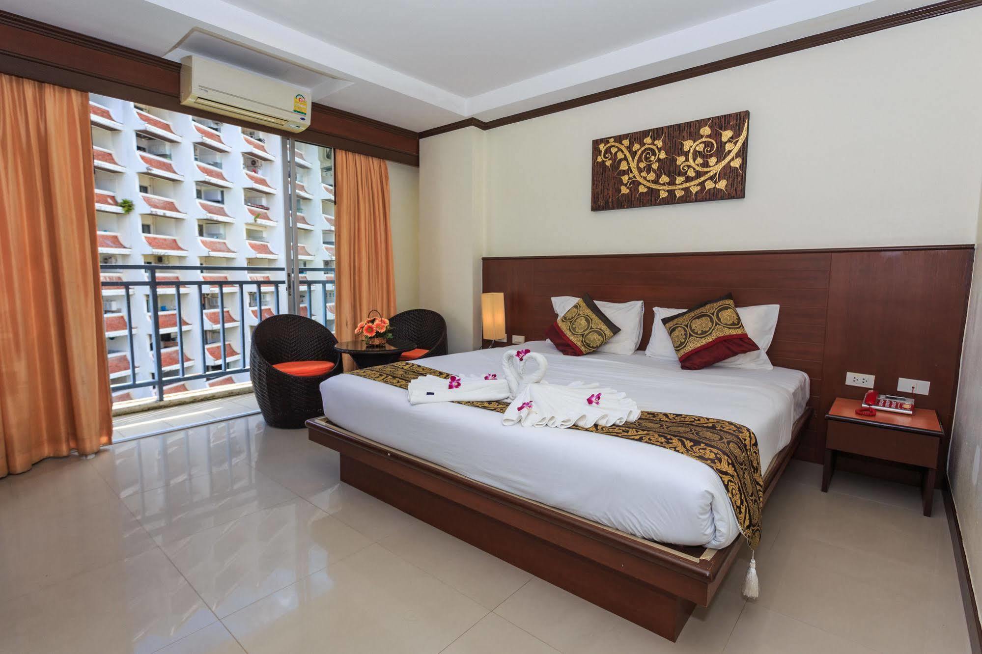 Sharaya Patong Hotel Eksteriør bilde