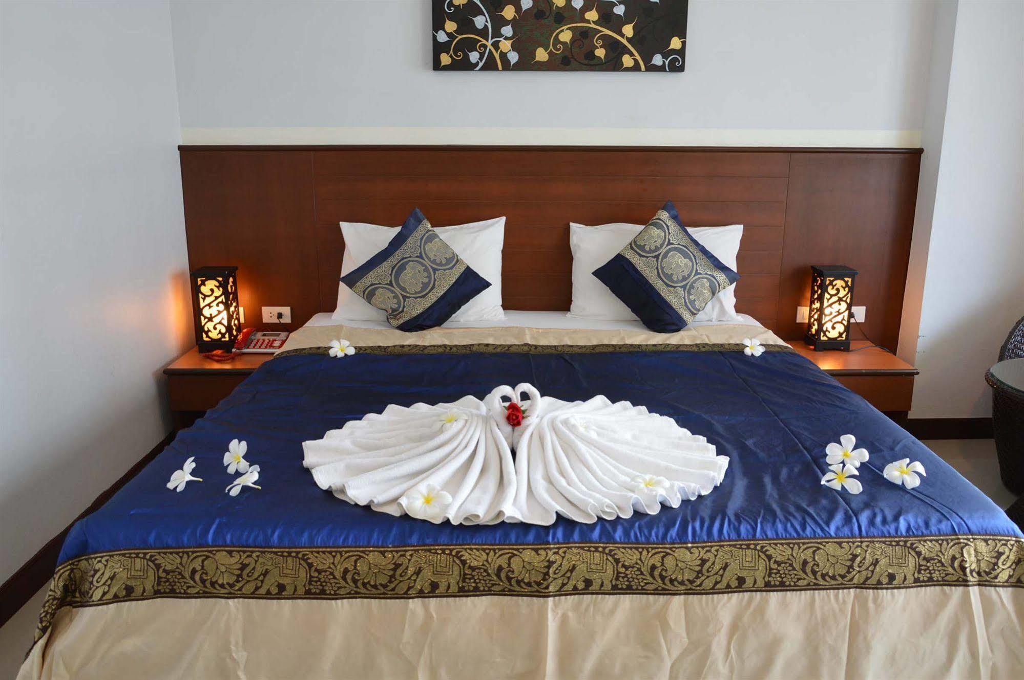 Sharaya Patong Hotel Eksteriør bilde