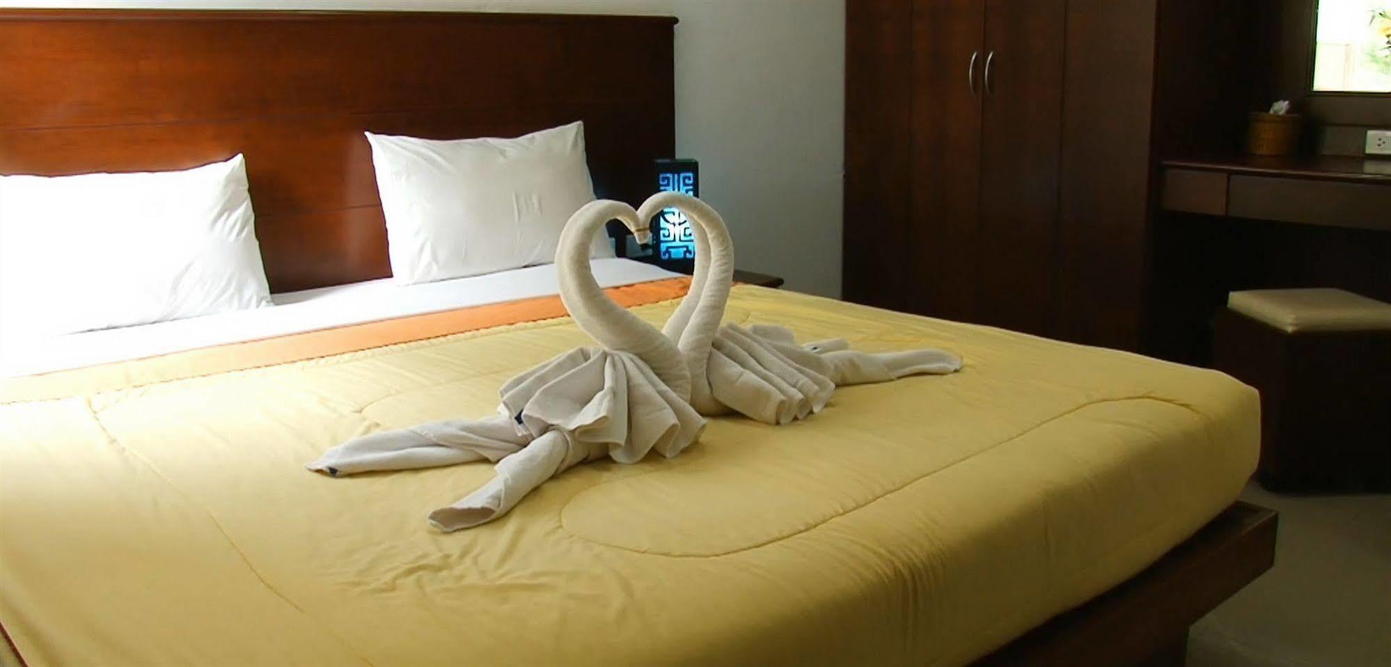 Sharaya Patong Hotel Eksteriør bilde